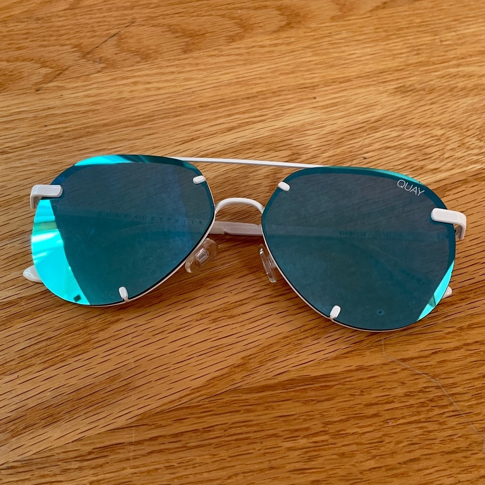 Quay Australia Sun Glasses